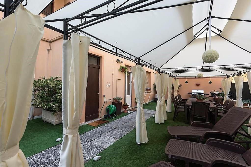 Terrazze Italiane City Center - White Apartment เวโรนา ภายนอก รูปภาพ