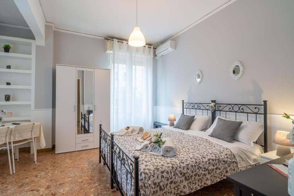 Terrazze Italiane City Center - White Apartment เวโรนา ภายนอก รูปภาพ